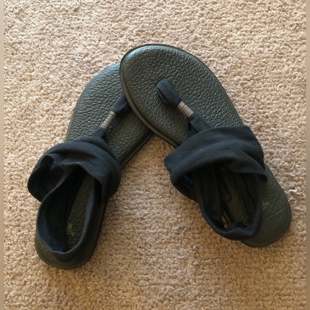 Sanuk Black Yoga Sling Sandal